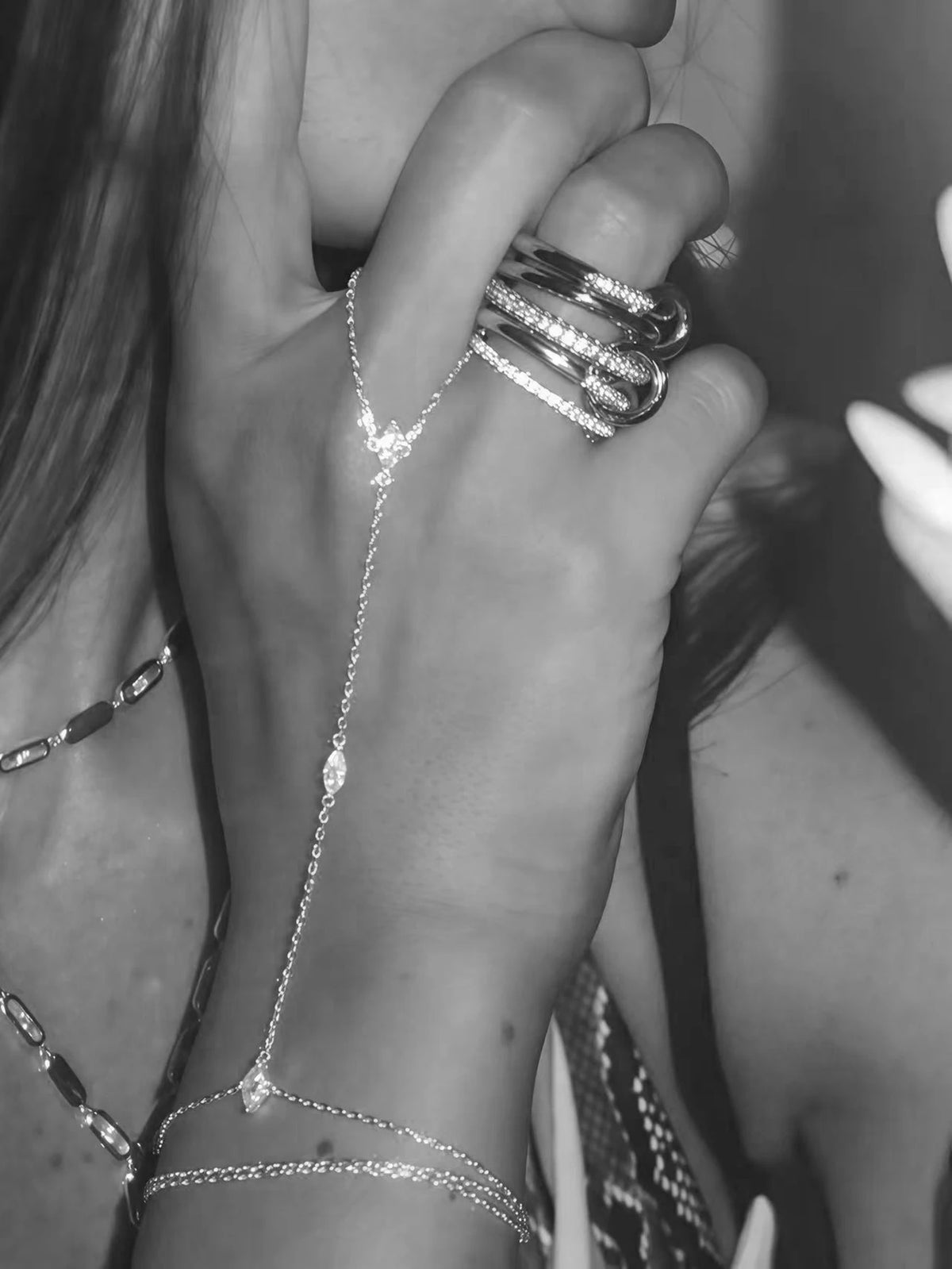 SET DE PULSERAS ELARA