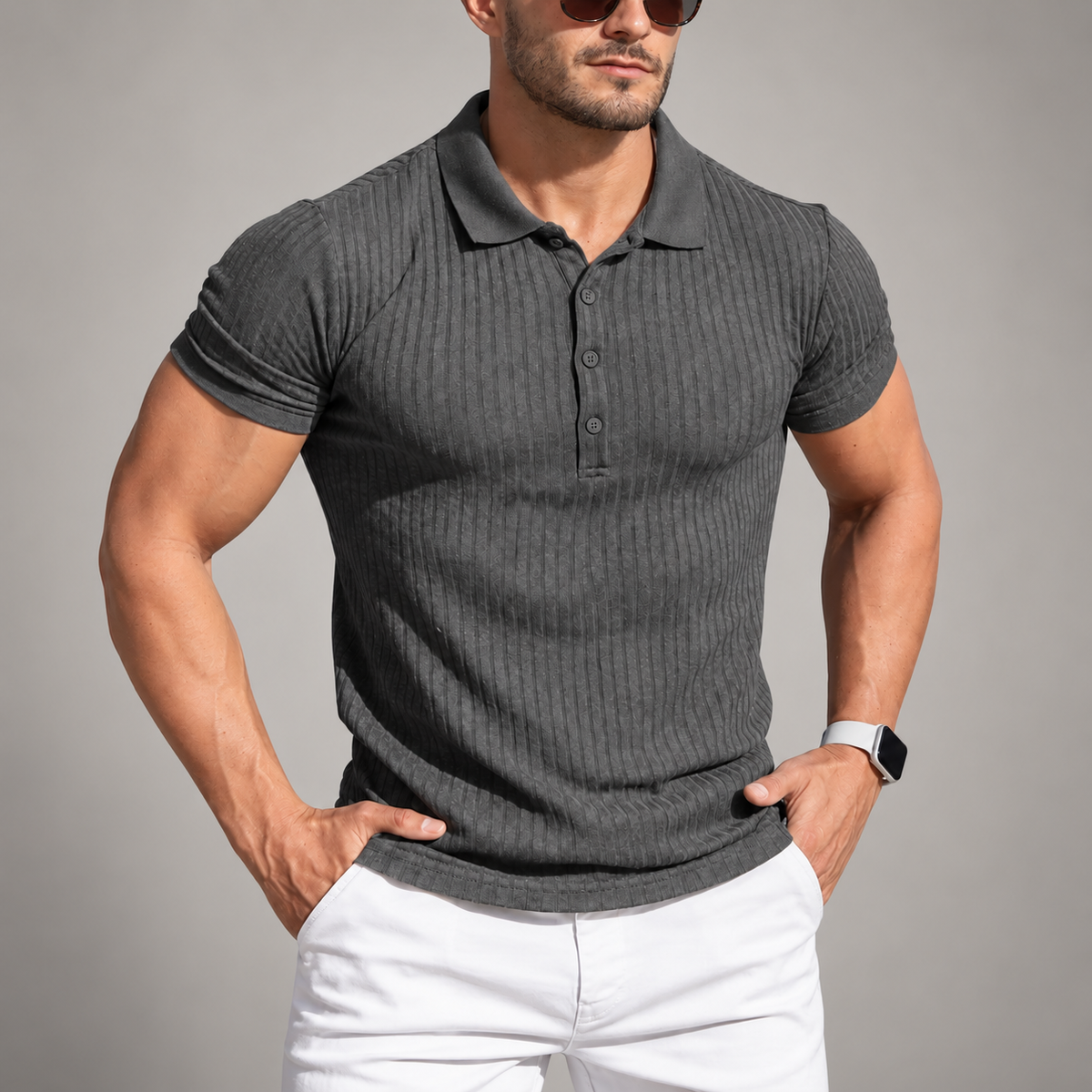 Riviera – Polo Essential en color Gris oscuro — Noembre