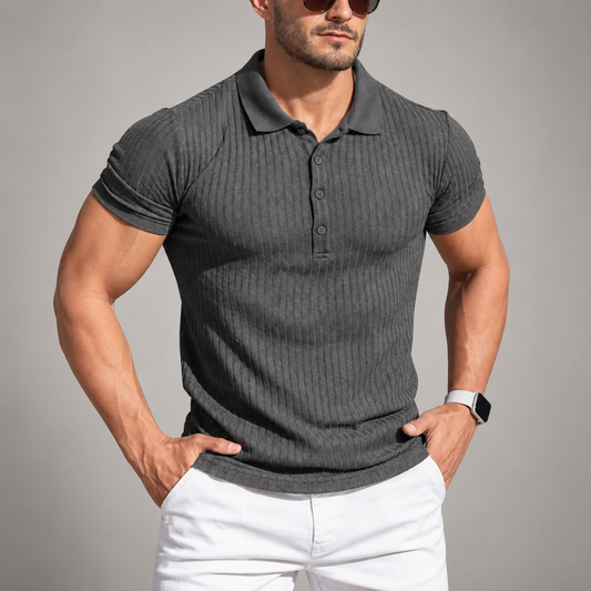Riviera – Polo Essential en color Gris oscuro — Noembre