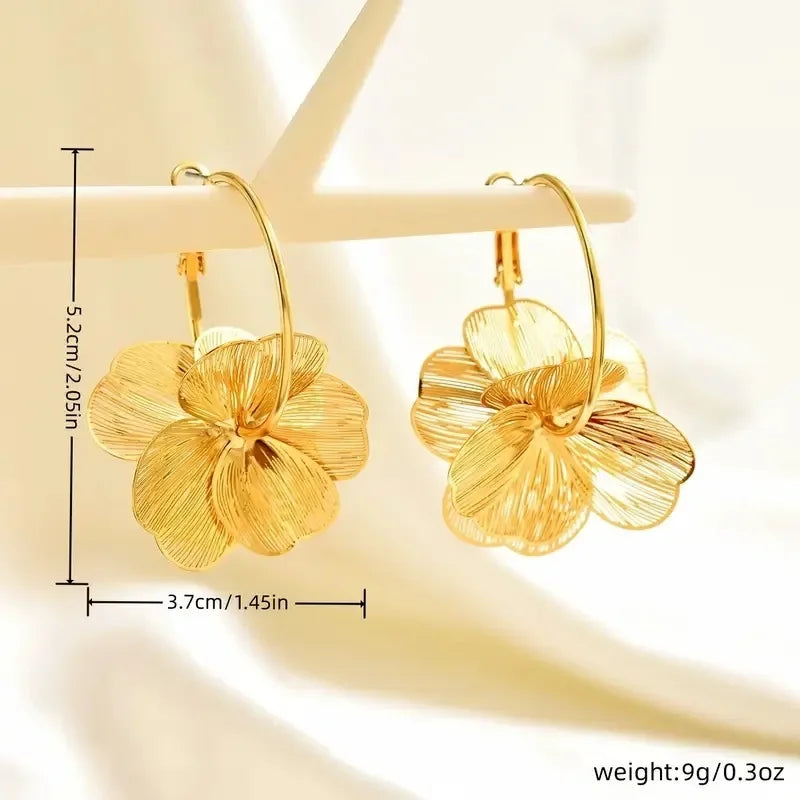 PENDIENTES DE ARO FLORA DORADOS