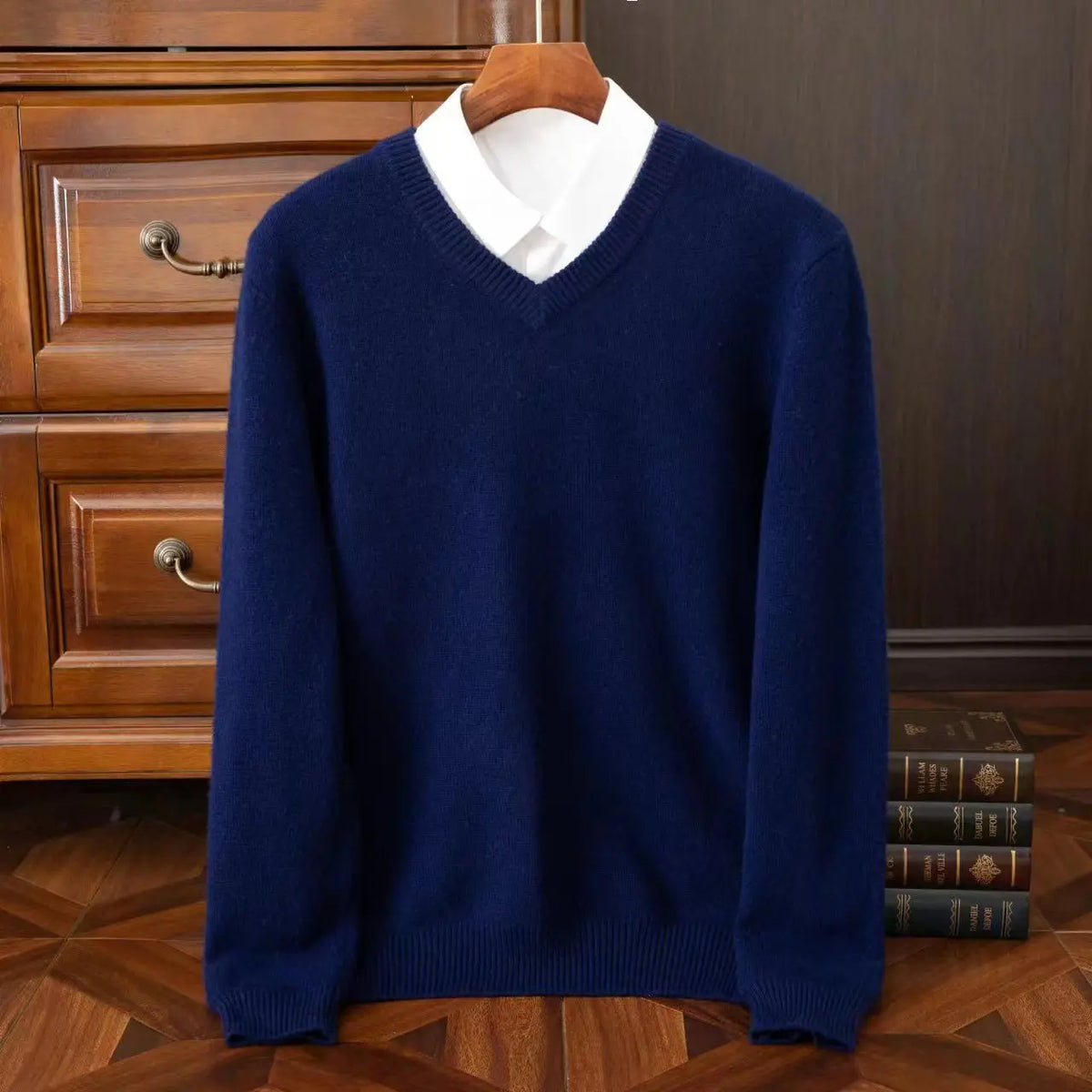JERSEY DE LANA CUELLO PICO MATEO en color Azul claro — Noembre