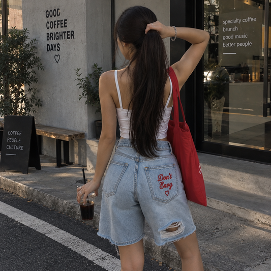 SHORT VAQUERO NOA CON BORDADOS en color Azules — Noembre