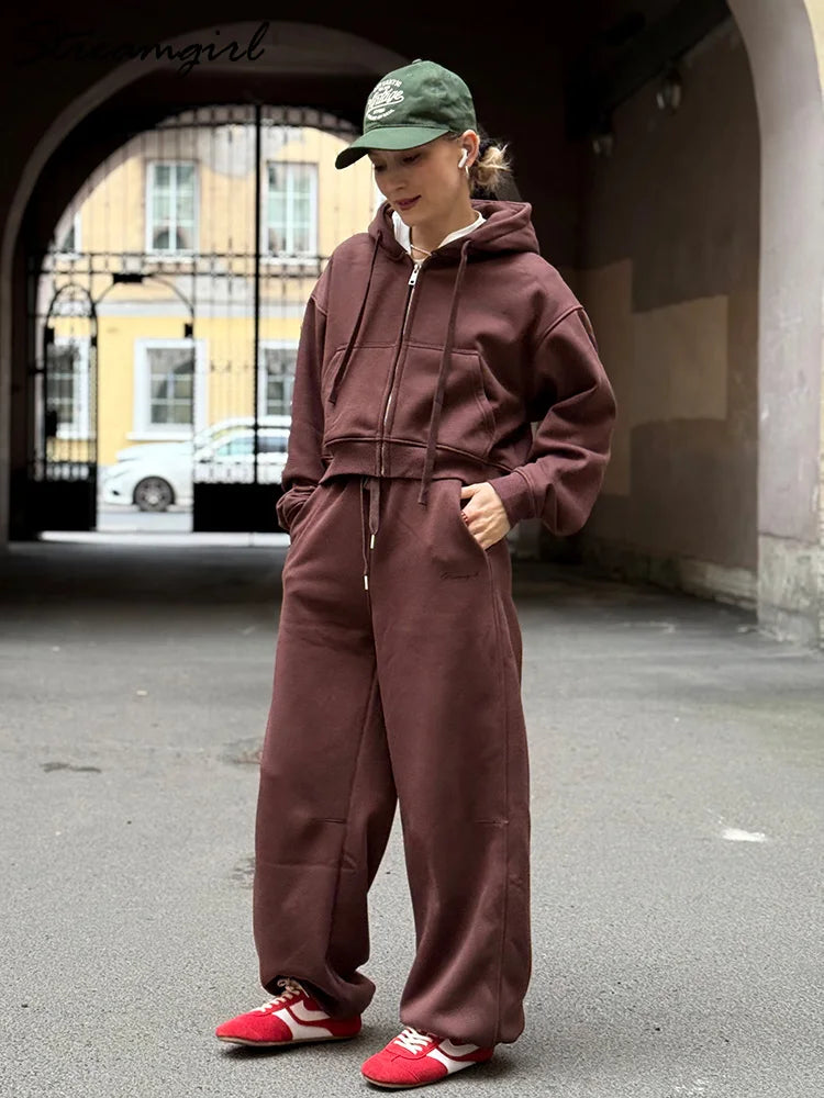 CONJUNTO SENA DE SUDADERA Y PANTALÓN