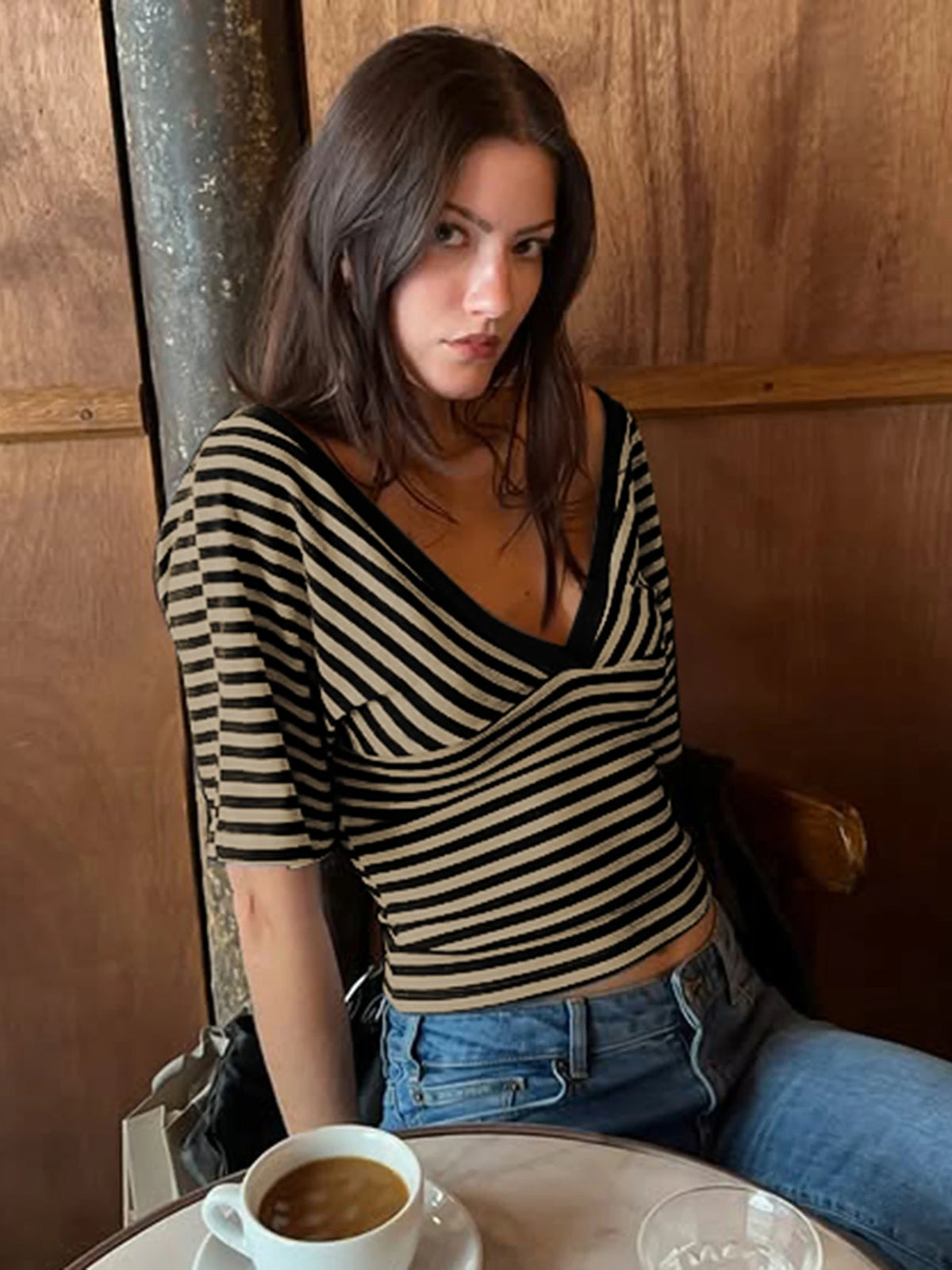 TOP LÍA DE RAYAS CON ESCOTE EN V